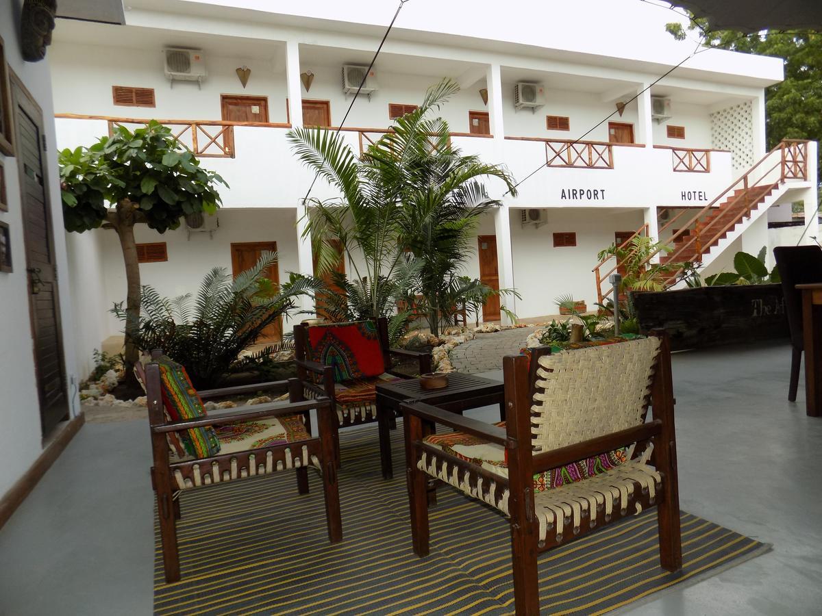 27 Cafe Zanzibar Airport Hotel Exteriér fotografie